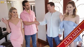 Latin Yeni Anne Mutfağın Ortasında Oğlunu Baştan Çıkarıyor